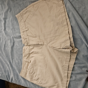 Size 10 Columbia Khaki Shorts‎